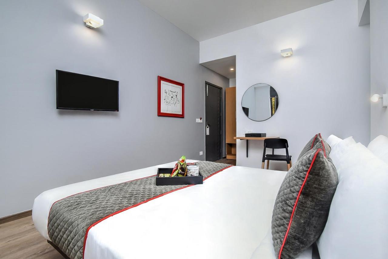 Oyo Townhouse 044 Sector 14 Gurugram Hotel Гургаон Екстериор снимка