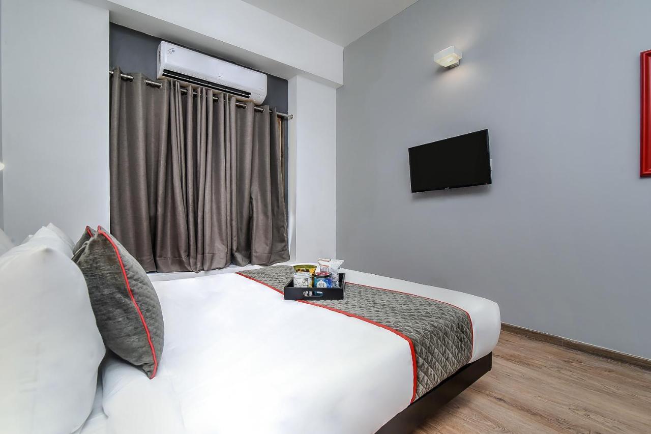 Oyo Townhouse 044 Sector 14 Gurugram Hotel Гургаон Екстериор снимка